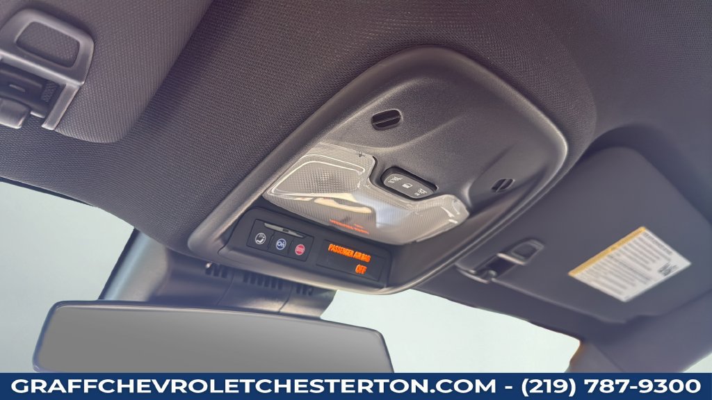 Used 2025 Chevrolet Colorado Trail Boss AWD/4WD image 22