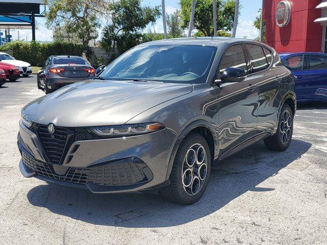 New 2026 Alfa Romeo Tonale w/ Active Assist Package AWD/4WD image 2
