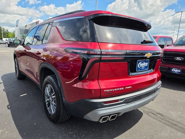 Used 2025 Chevrolet Traverse LT AWD/4WD image 6