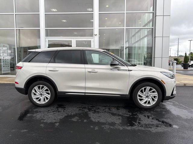 Used 2023 Lincoln Corsair AWD image 7