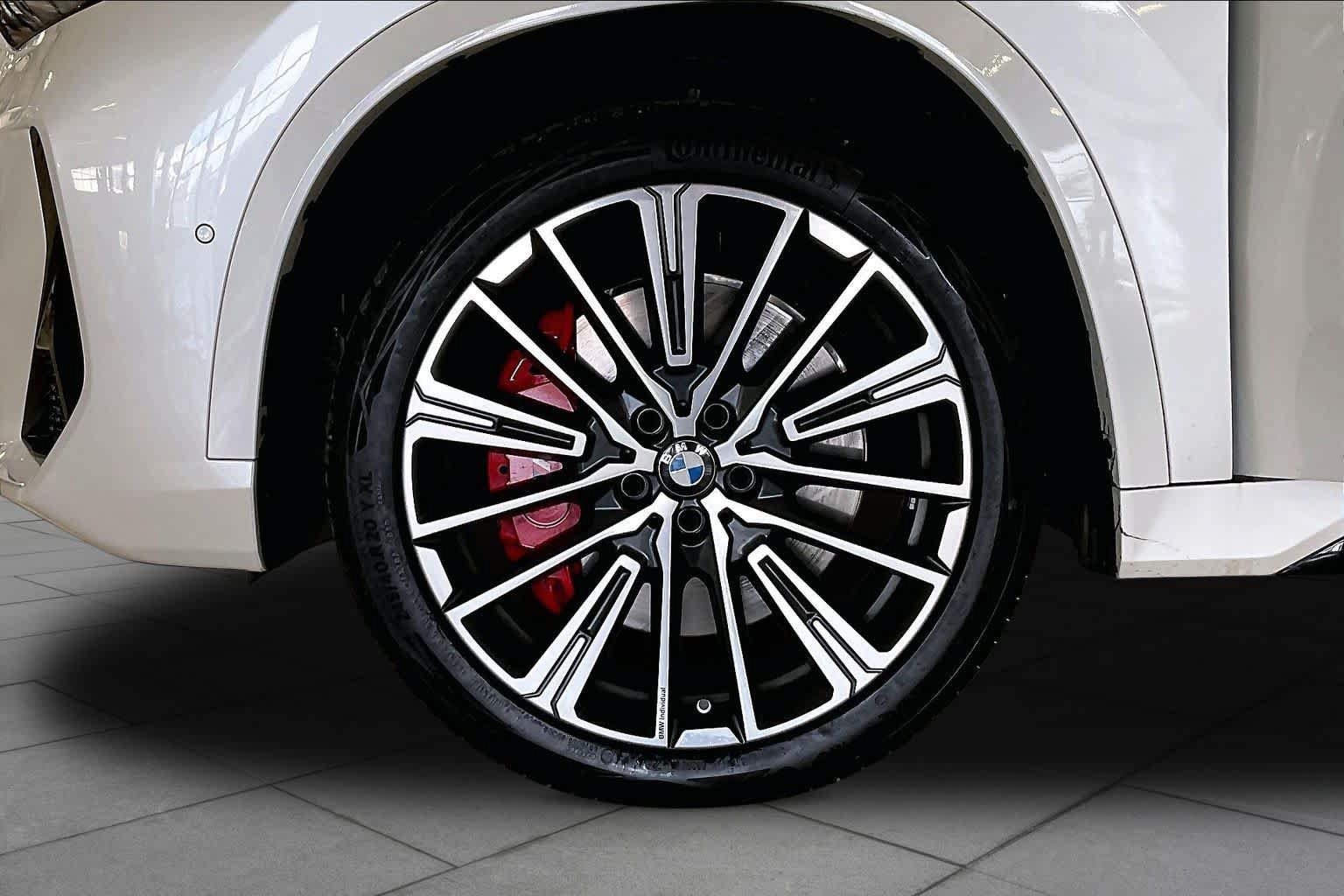 Used 2025 BMW X1 xDrive28i w/ M Sport Package AWD/4WD image 10