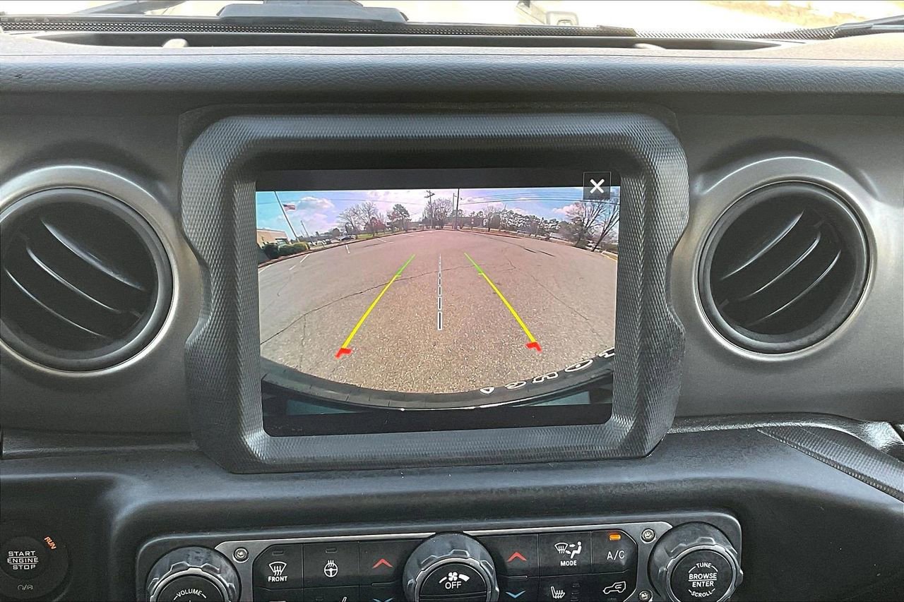 Certified 2023 Jeep Wrangler Willys image 15