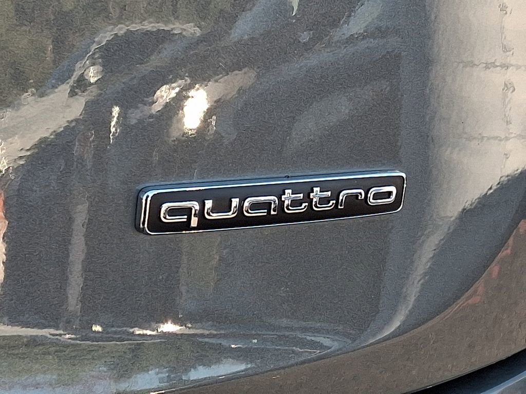 Used 2023 Audi Q5 e Premium w/ Convenience Package image 27