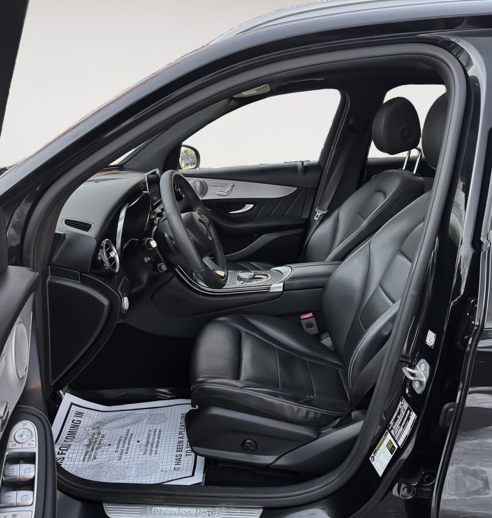 Used 2019 Mercedes-Benz GLC 350e 4MATIC image 12