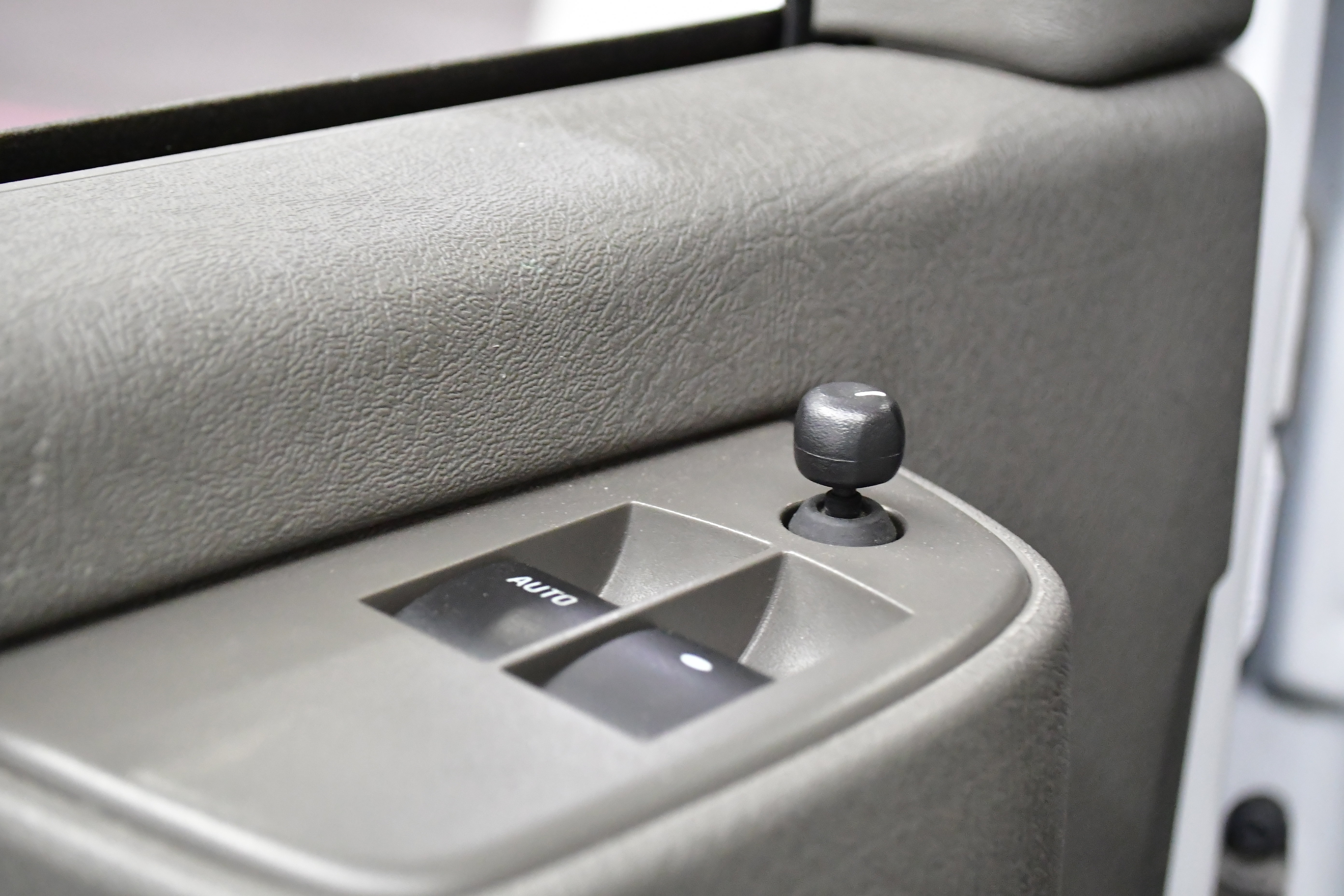 Used 2023 Chevrolet Express 3500 LS image 25