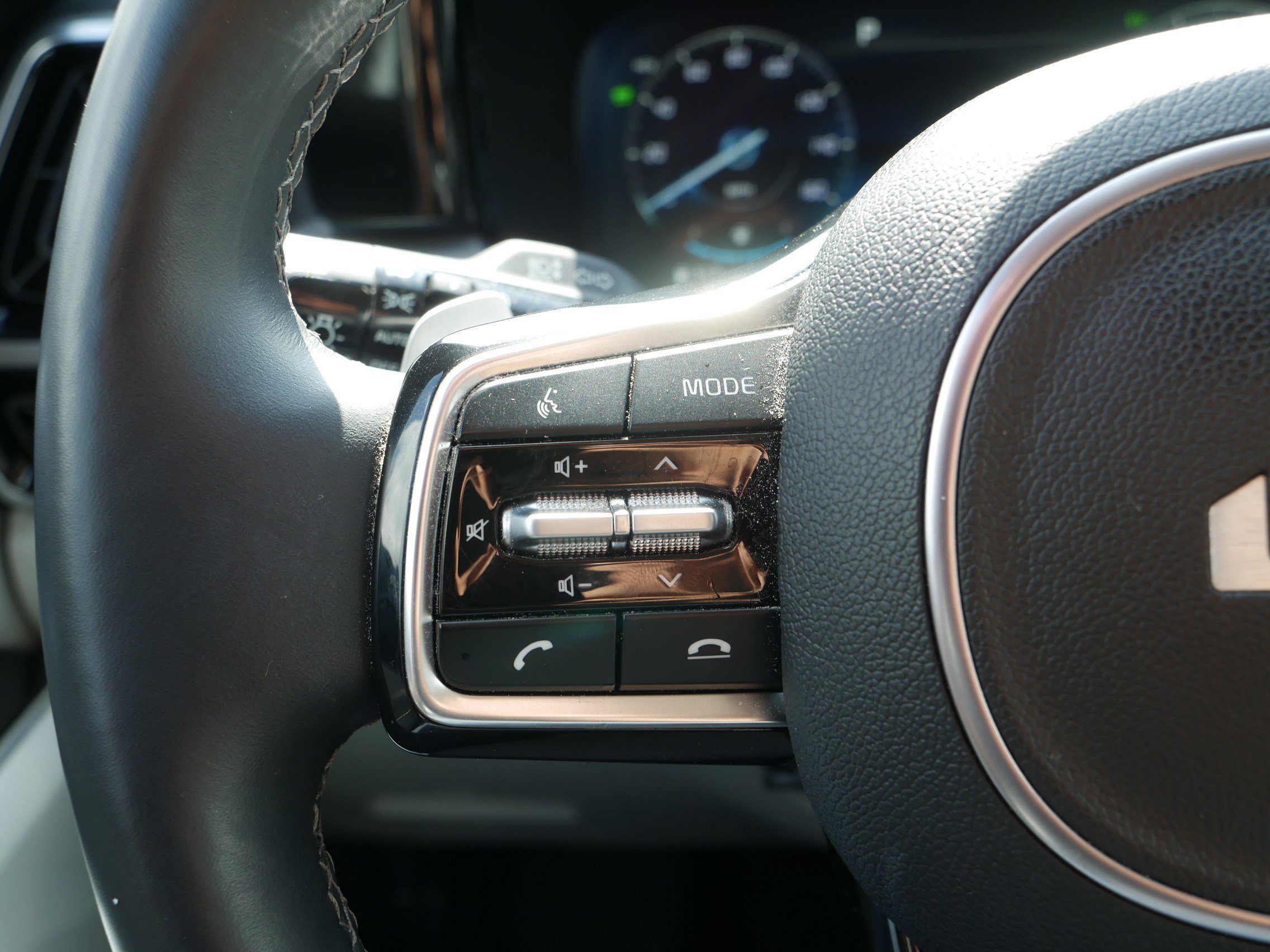 Certified 2024 Kia Sorento SX Prestige image 31