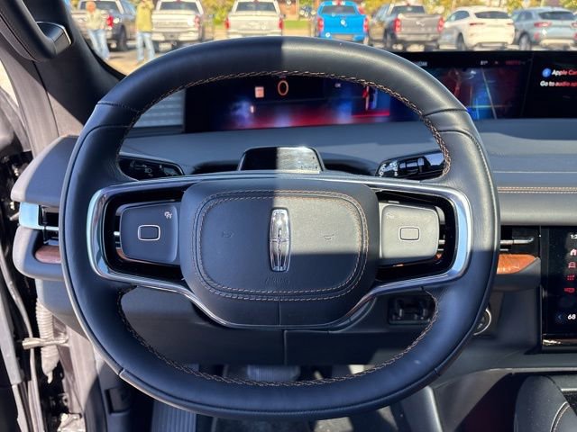 Used 2025 Lincoln Navigator Black Label image 22