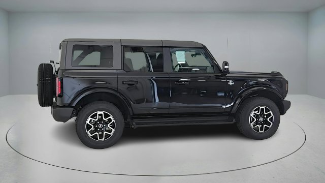 Used 2025 Ford Bronco Outer Banks AWD/4WD image 8