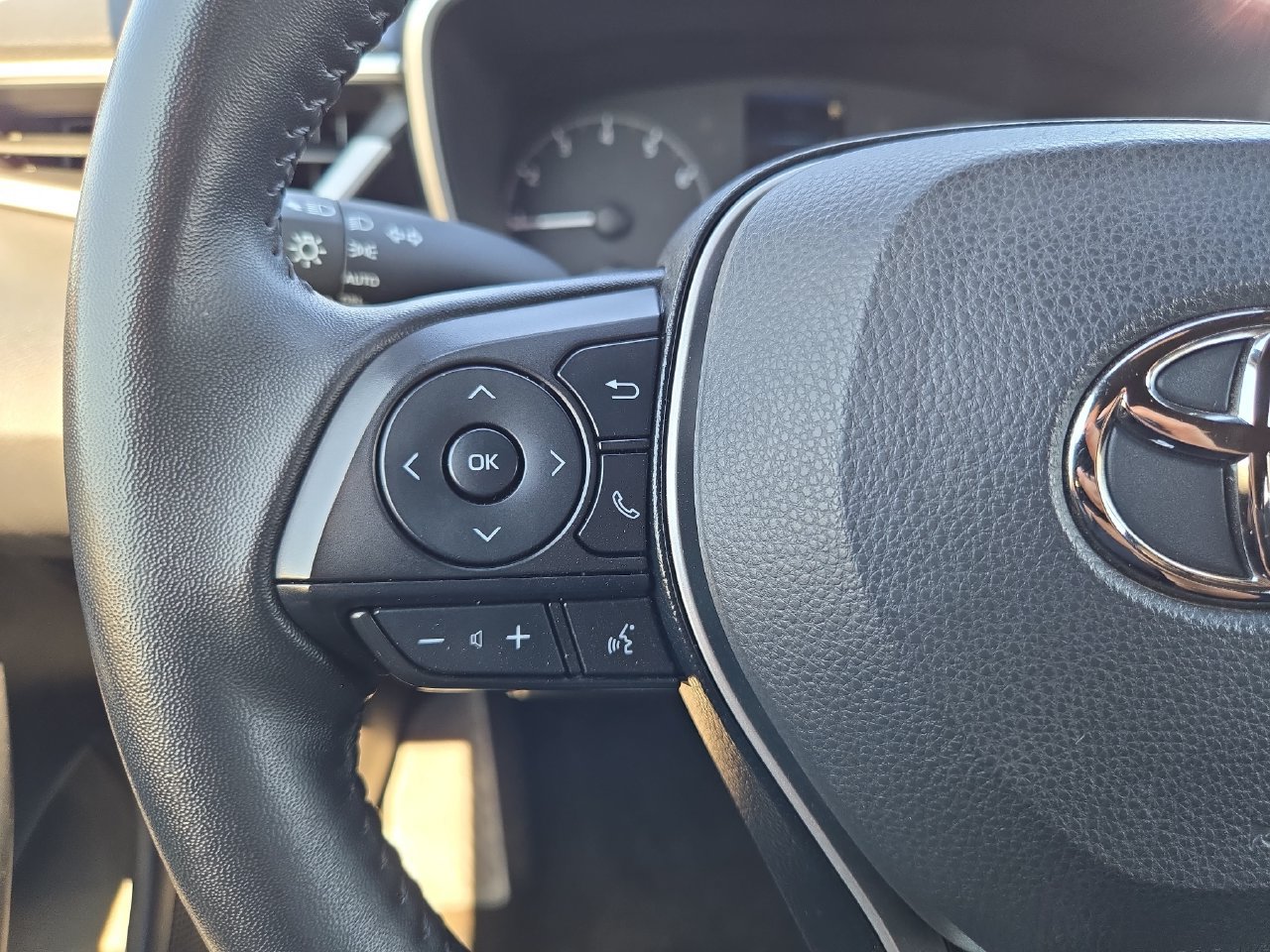 Used 2026 Toyota Corolla SE FWD image 17