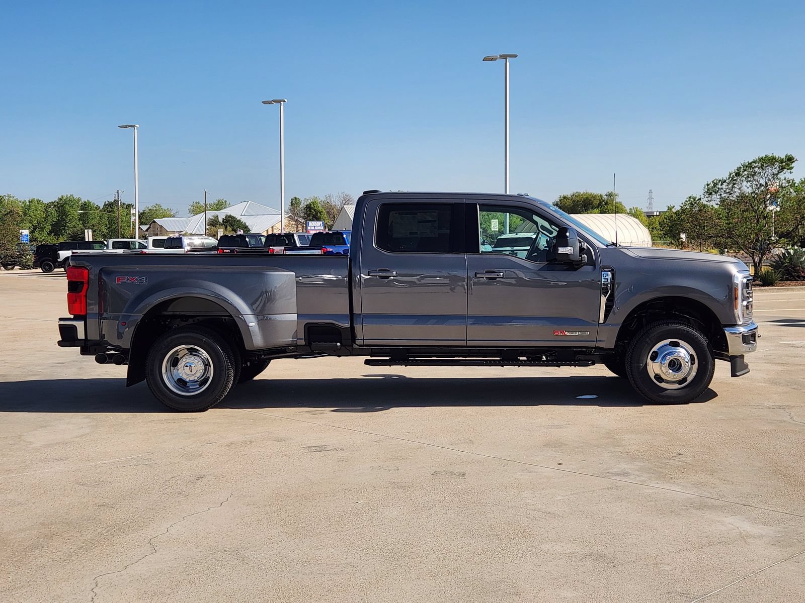 New 2027 Ford F350 Lariat w/ Lariat Premium Package AWD/4WD image 7