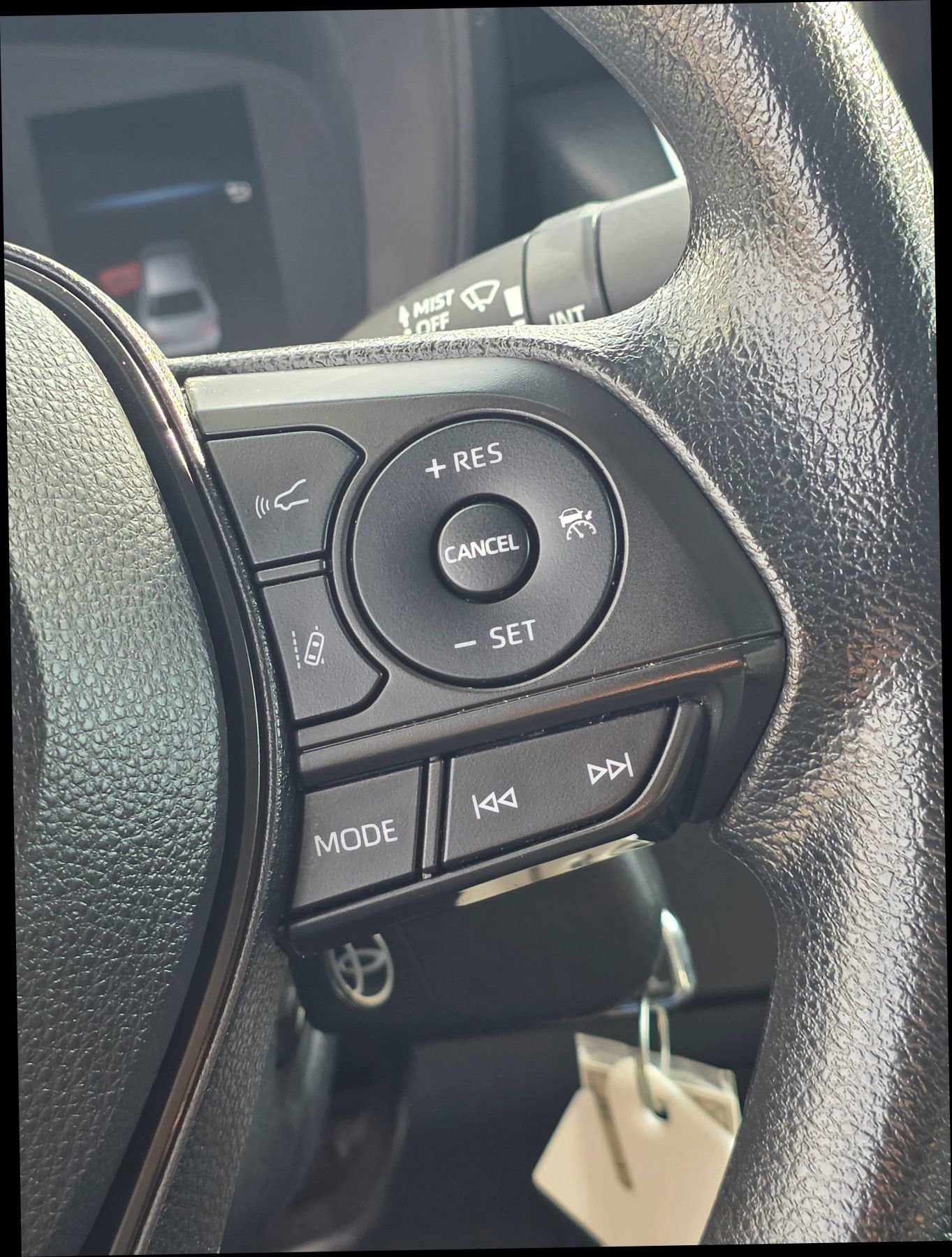 Used 2022 Toyota Corolla LE image 20