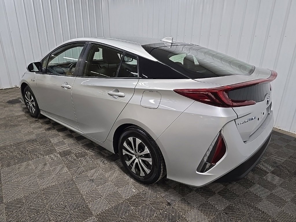 Used 2022 Toyota Prius Prime XLE image 9