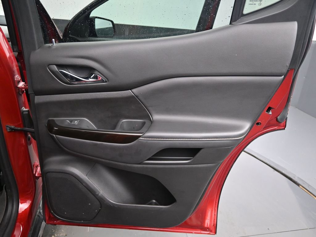 Used 2023 GMC Acadia AT4 w/ Technology Package image 18