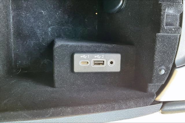 Used 2022 INFINITI Q60 3.0t Luxe w/ Cargo Package RWD image 15