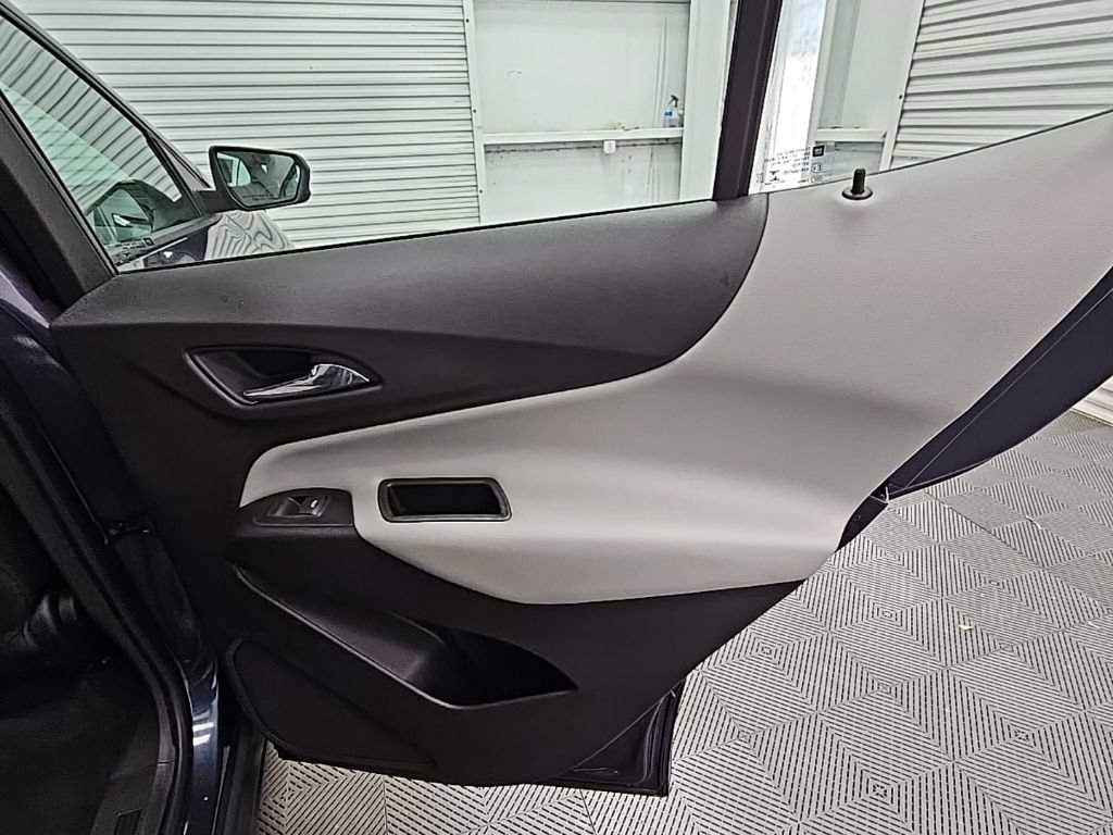 Used 2019 Chevrolet Equinox LS image 33