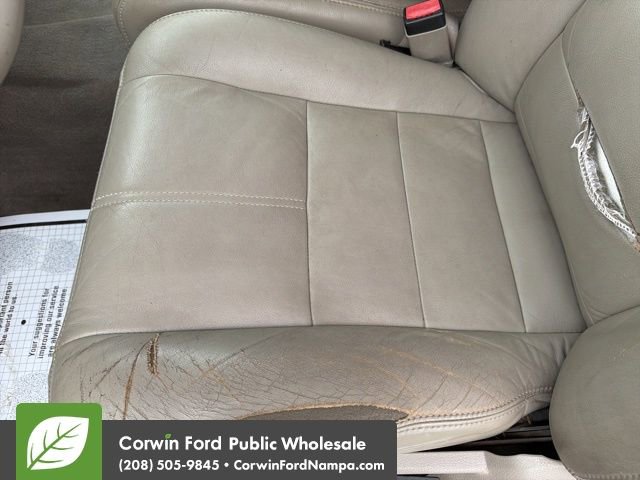 Used 2010 Ford F350 Lariat image 27