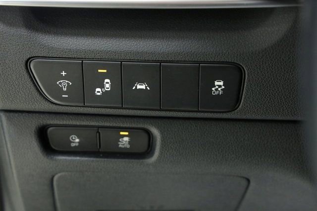 Used 2022 Kia Niro EX image 28