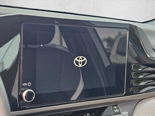 Used 2026 Toyota Camry SE FWD image 14