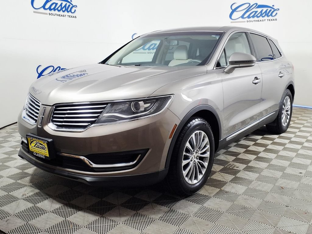 Used 2016 Lincoln MKX Select w/ Select Plus Package FWD image 3