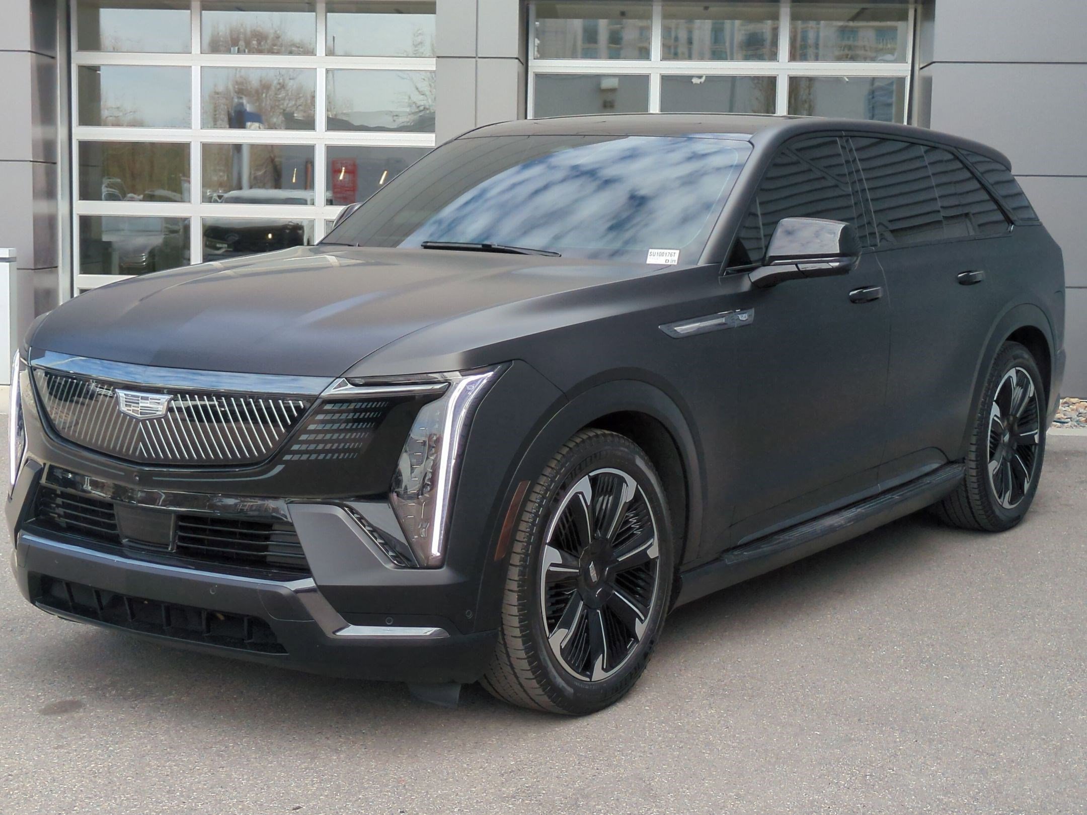 Used 2025 Cadillac Escalade IQ Sport 1 w/ Smart Trailering package image 8