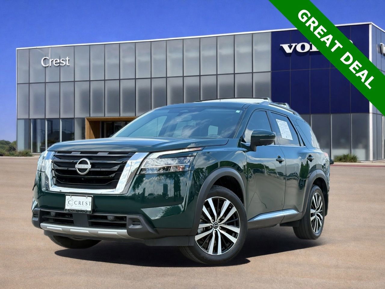 Used 2024 Nissan Pathfinder Platinum w/ Cargo Package image 1