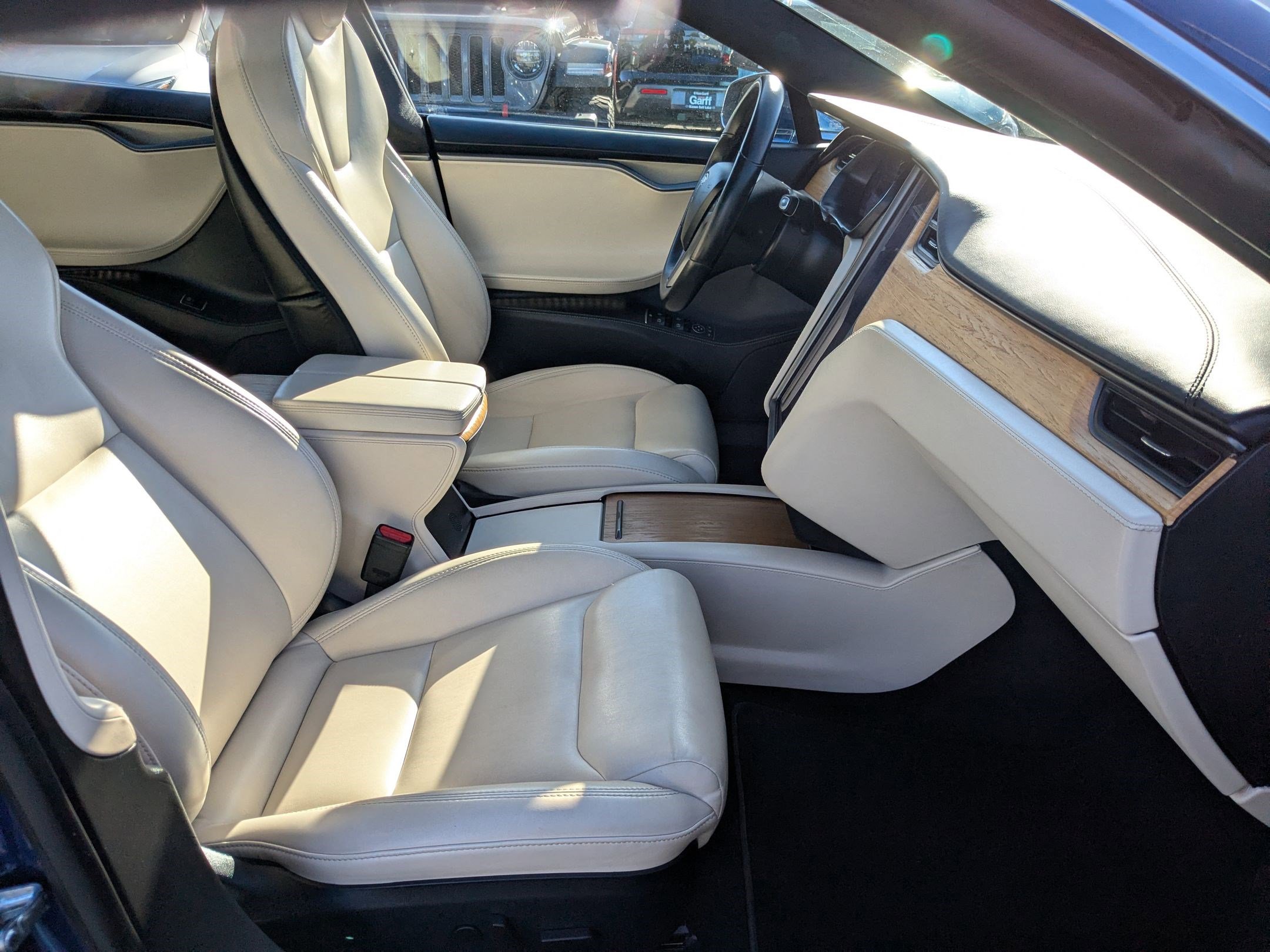 Used 2020 Tesla Model S Long Range Plus image 30