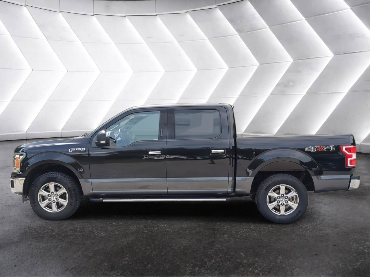 Used 2019 Ford F150 XLT w/ Equipment Group 302A Luxury AWD/4WD image 6