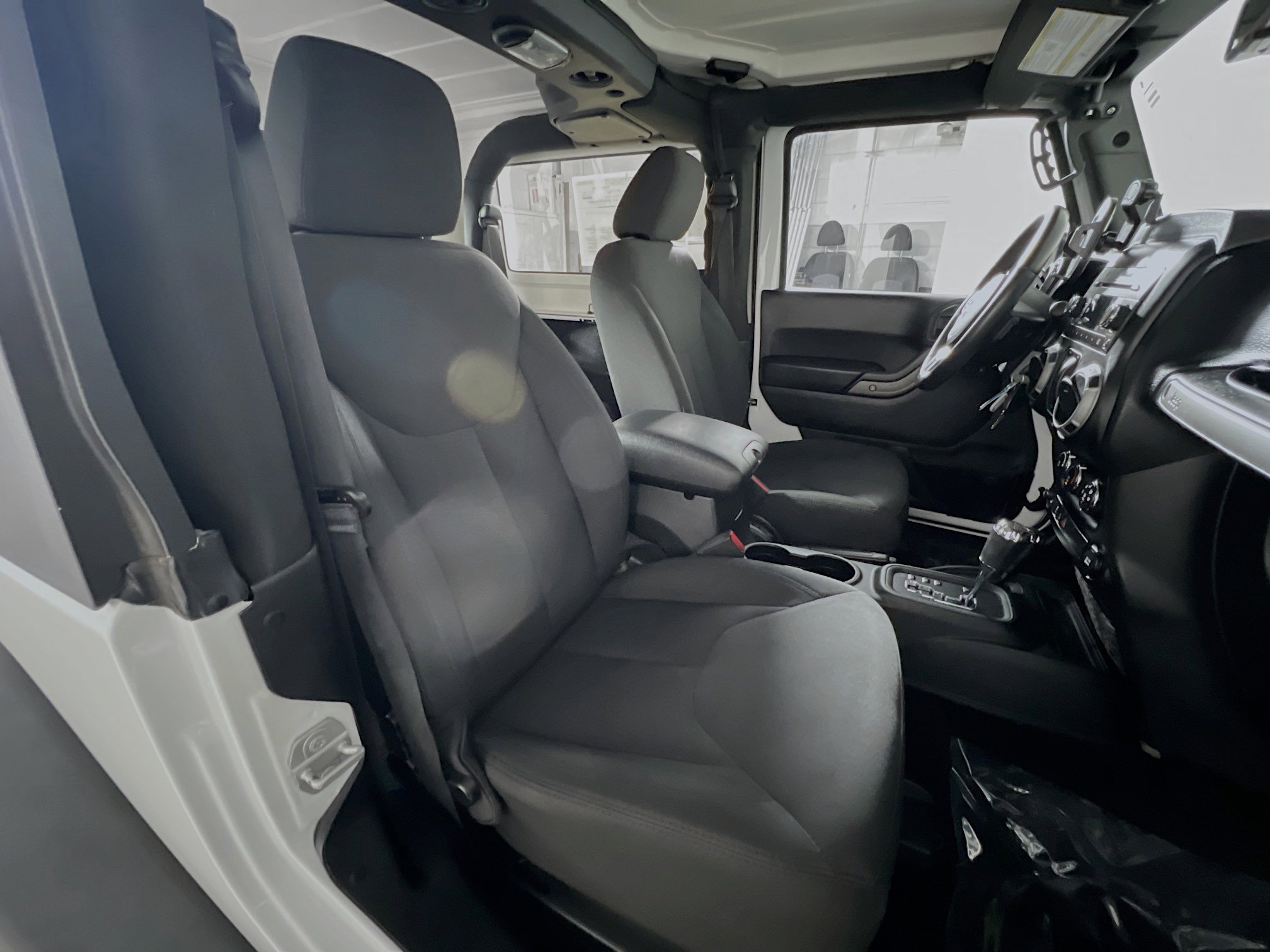 Used 2017 Jeep Wrangler Sport image 28