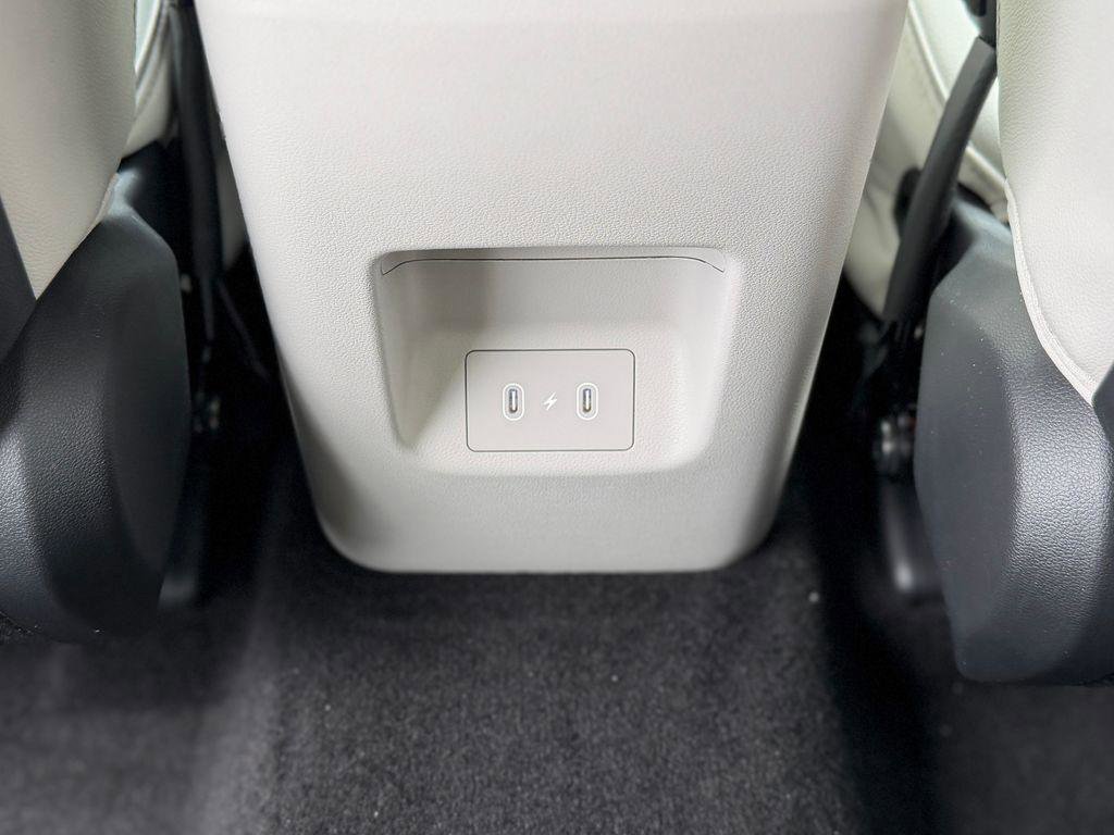 New 2026 Hyundai Tucson Limited image 9