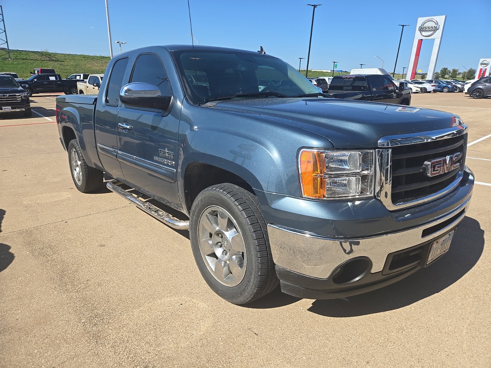 Used 2011 GMC Sierra 1500 SLE w/ Texas Edition RWD image 3