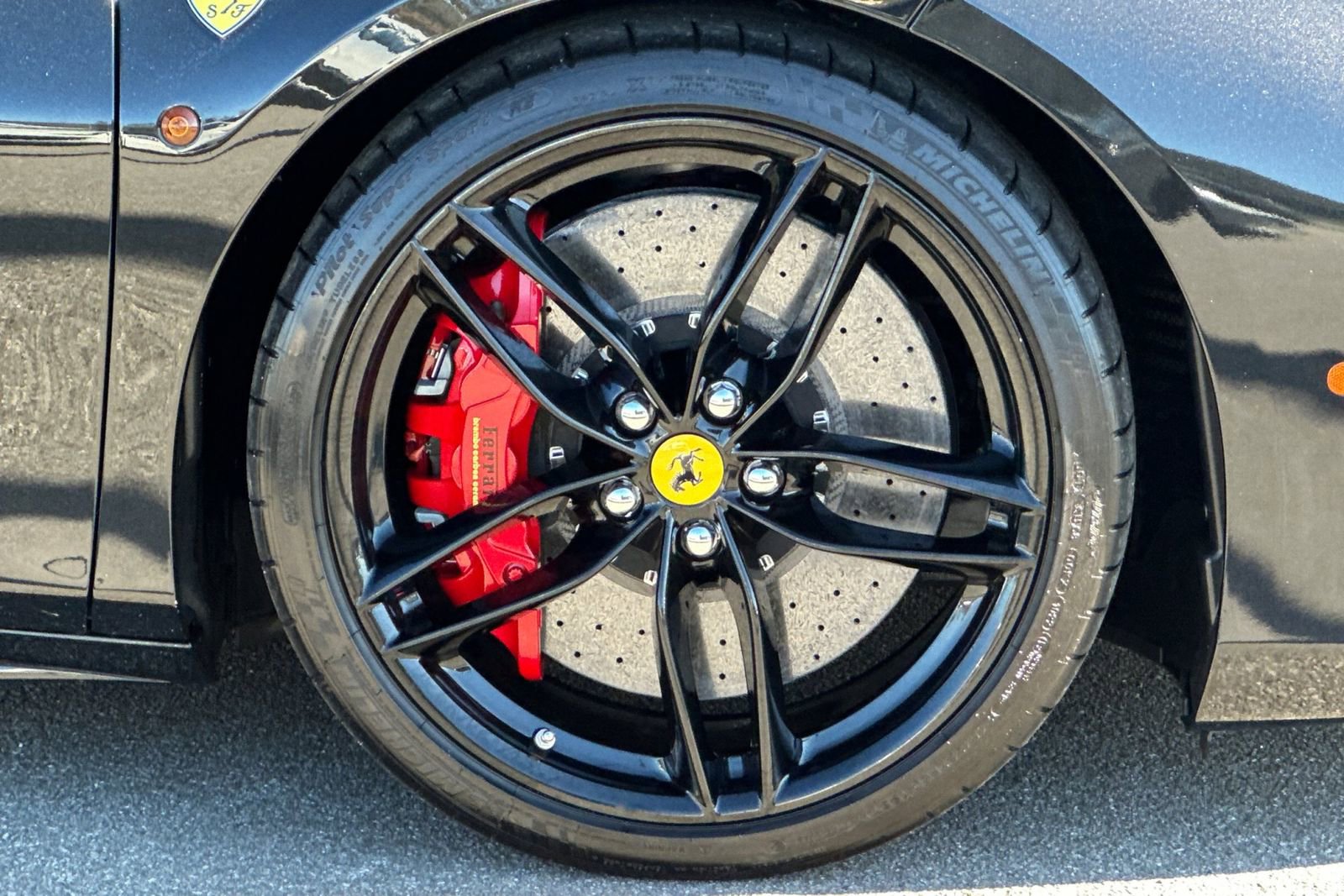 Used 2018 Ferrari 488 Spider image 41
