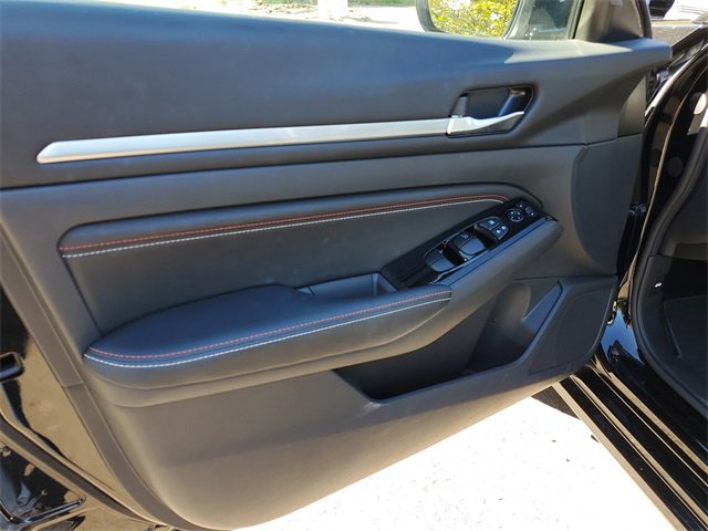 Used 2023 Nissan Altima 2.0 SR image 6