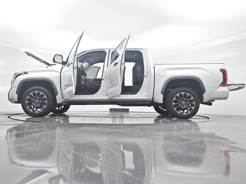 Used 2024 Toyota Tundra Limited AWD/4WD image 50