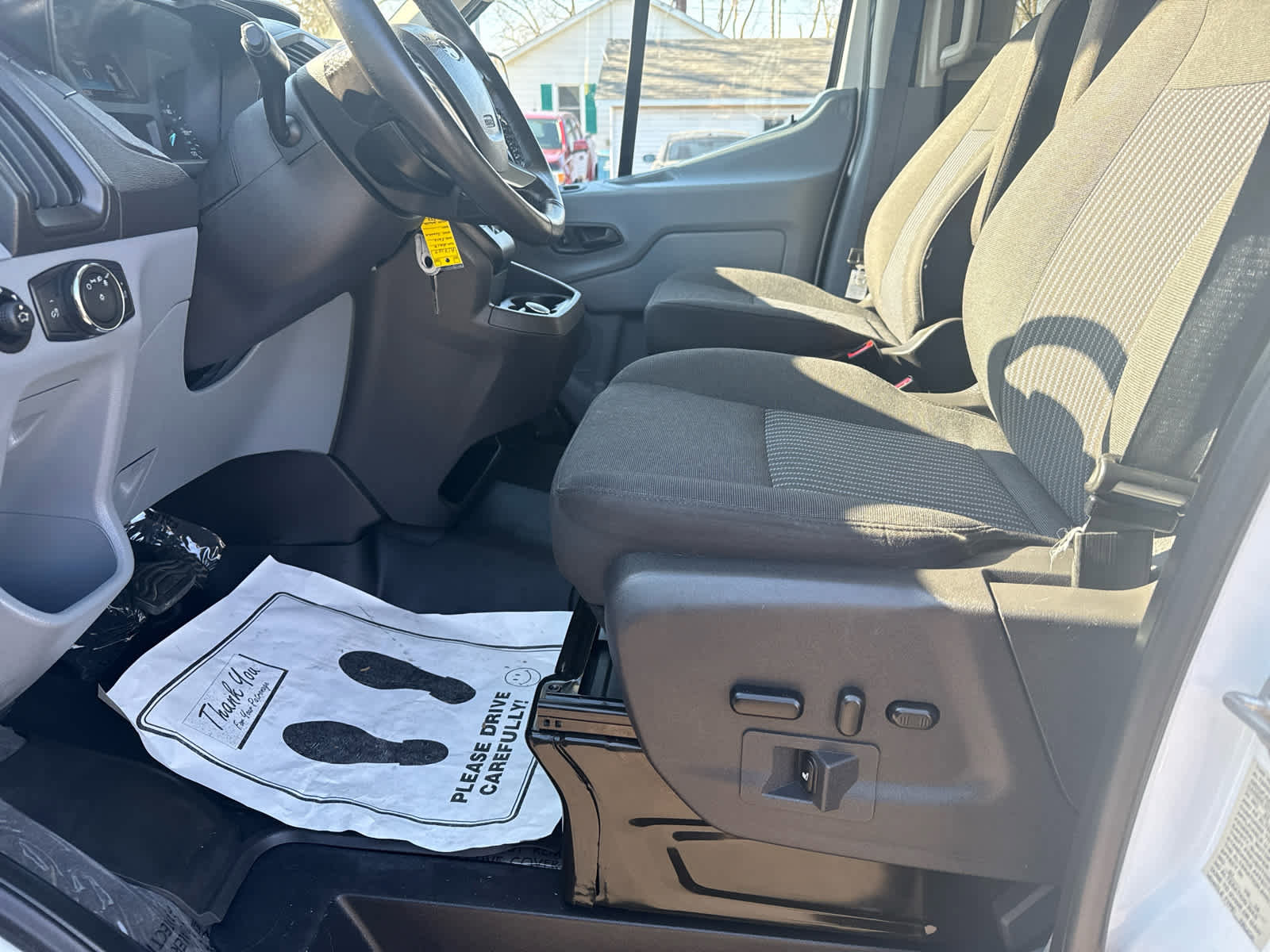 Used 2019 Ford Transit 150 XLT RWD image 11