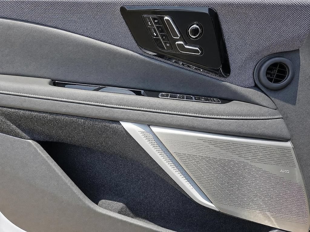 New 2027 Cadillac Optiq Sport AWD/4WD image 15