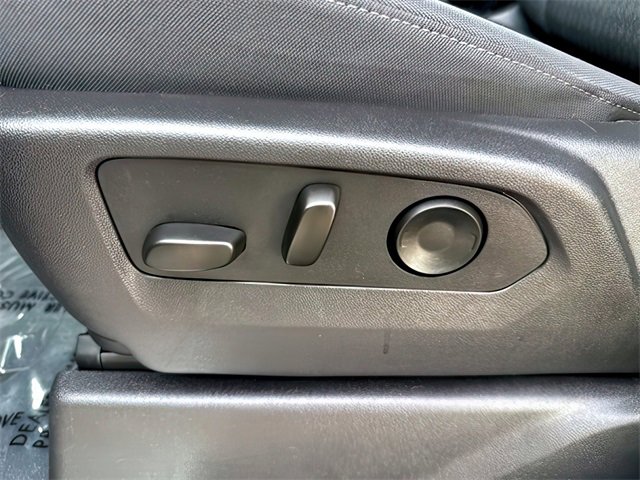 Used 2025 Chevrolet Silverado 1500 LT image 17