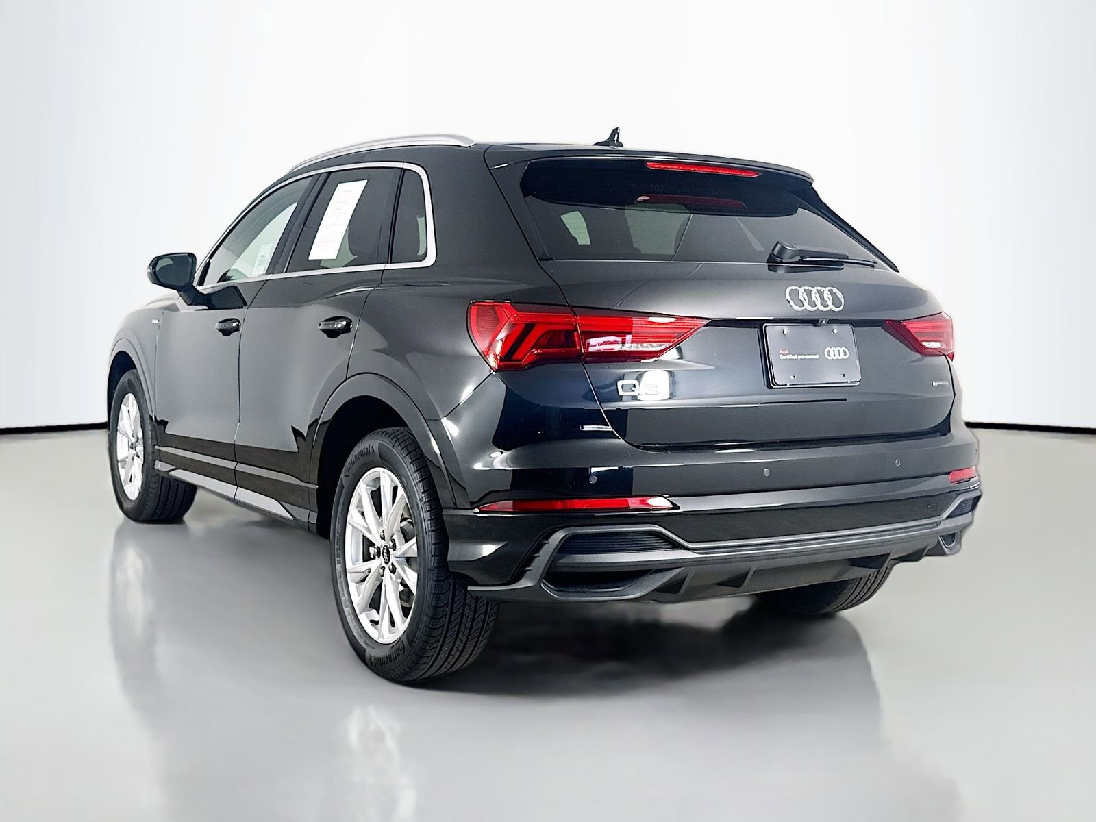 Certified 2025 Audi Q3 2.0T Premium Plus w/ Premium Plus Package AWD/4WD image 5