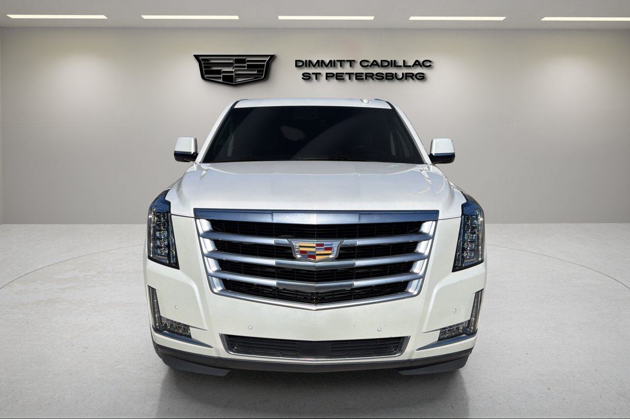 Used 2017 Cadillac Escalade Premium Luxury RWD image 7