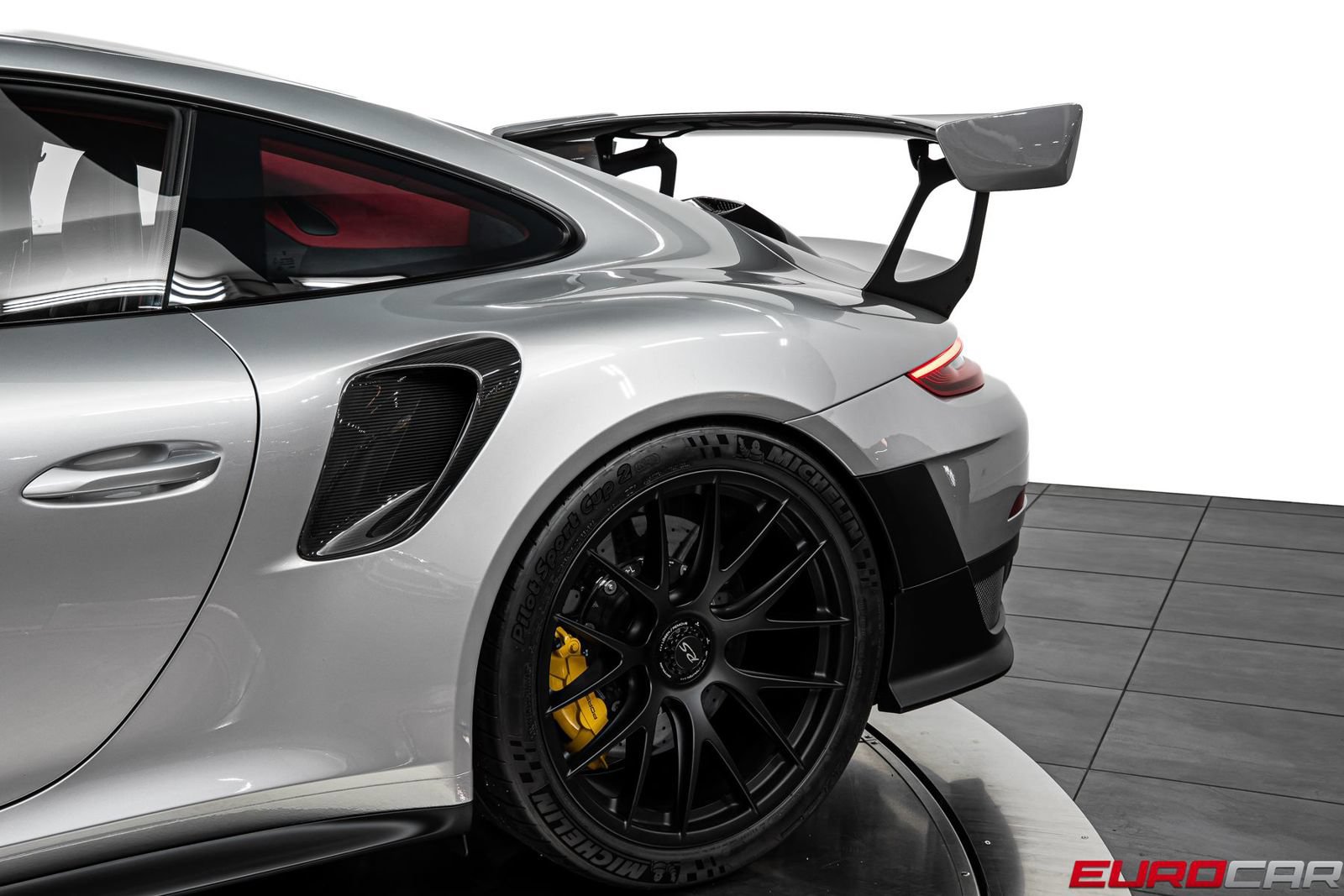 Used 2019 Porsche 911 GT2 RS RWD image 23