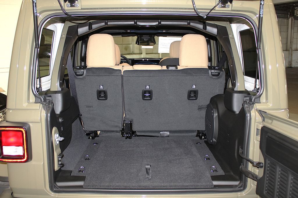New 2026 Jeep Wrangler Unlimited Sport AWD/4WD image 32