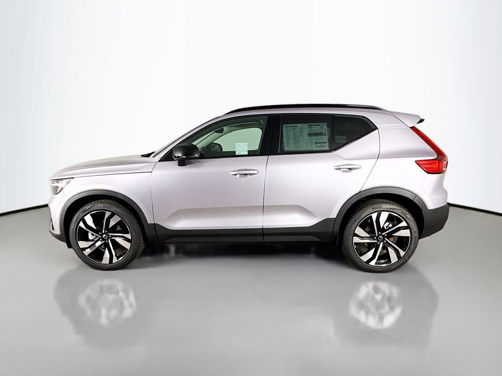 Certified 2026 Volvo XC40 B5 Ultra w/ Climate Package AWD/4WD image 4
