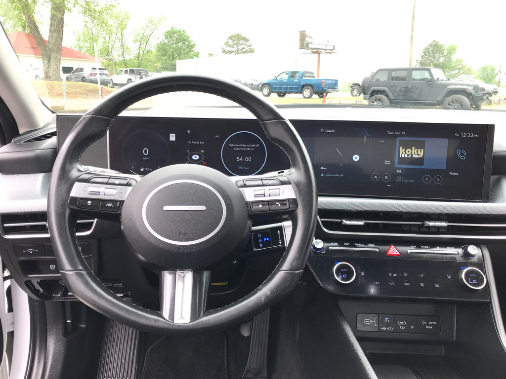 Used 2025 Hyundai Sonata SEL FWD image 9