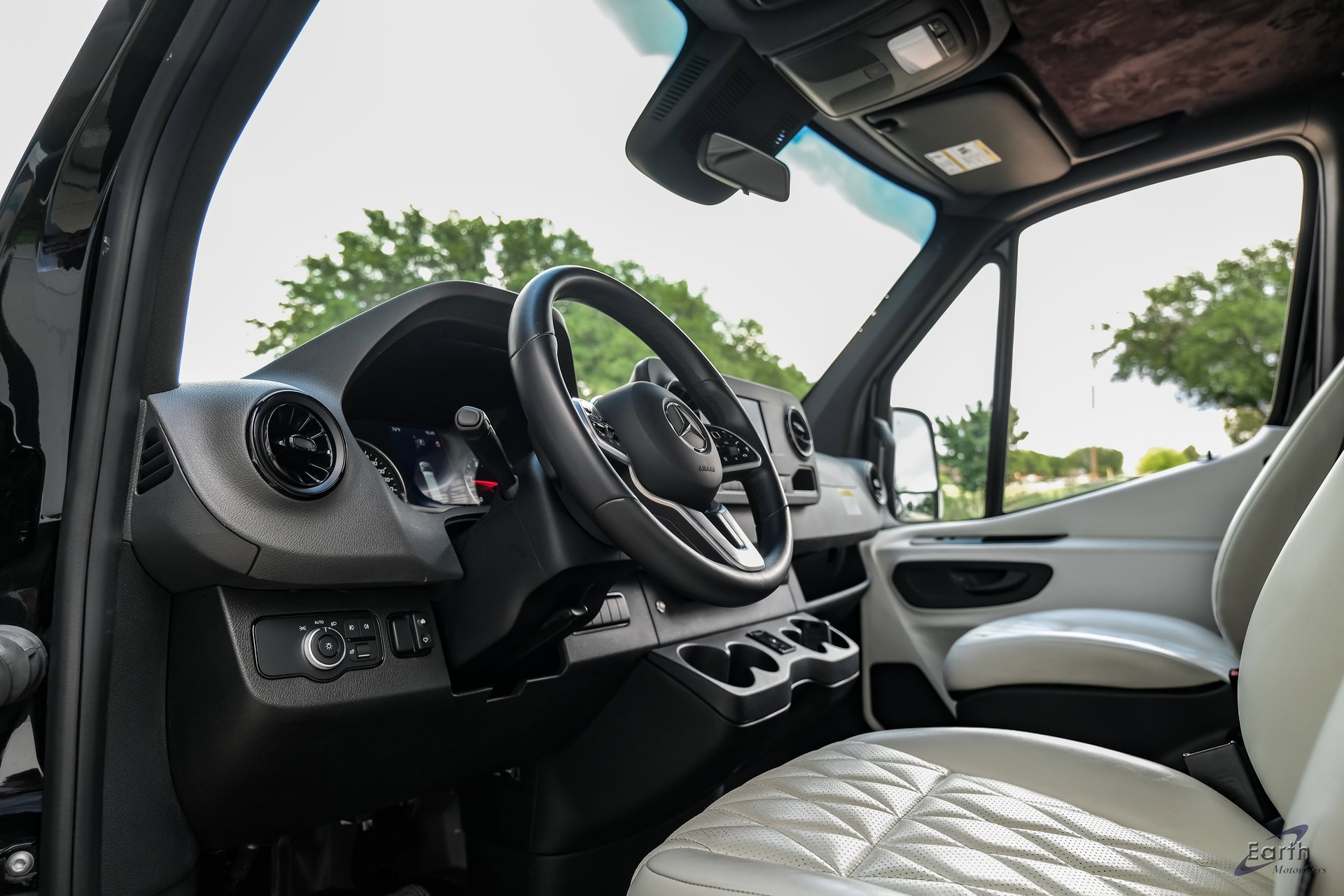 Used 2022 Mercedes-Benz Sprinter 2500 image 27