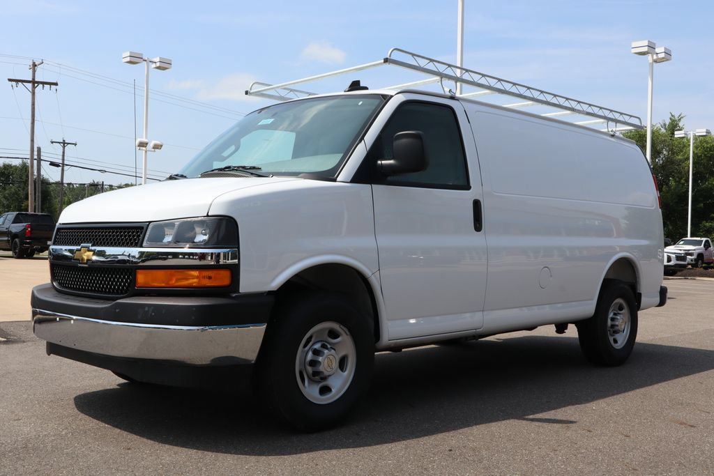 New 2025 Chevrolet Express 2500 w/ Driver Convenience Package RWD image 6