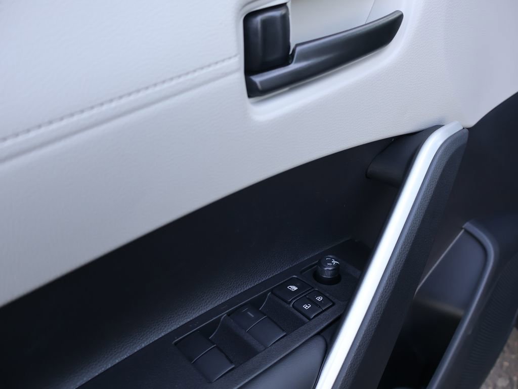 New 2026 Toyota Corolla Cross L image 19