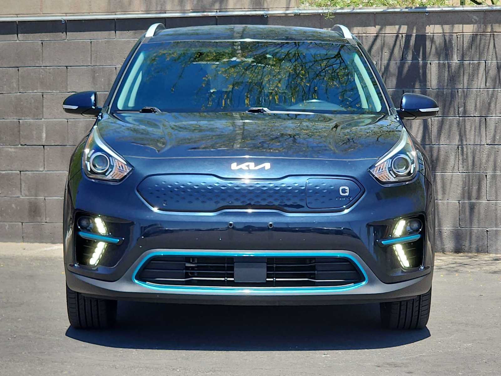 Used 2022 Kia Niro EX FWD image 3
