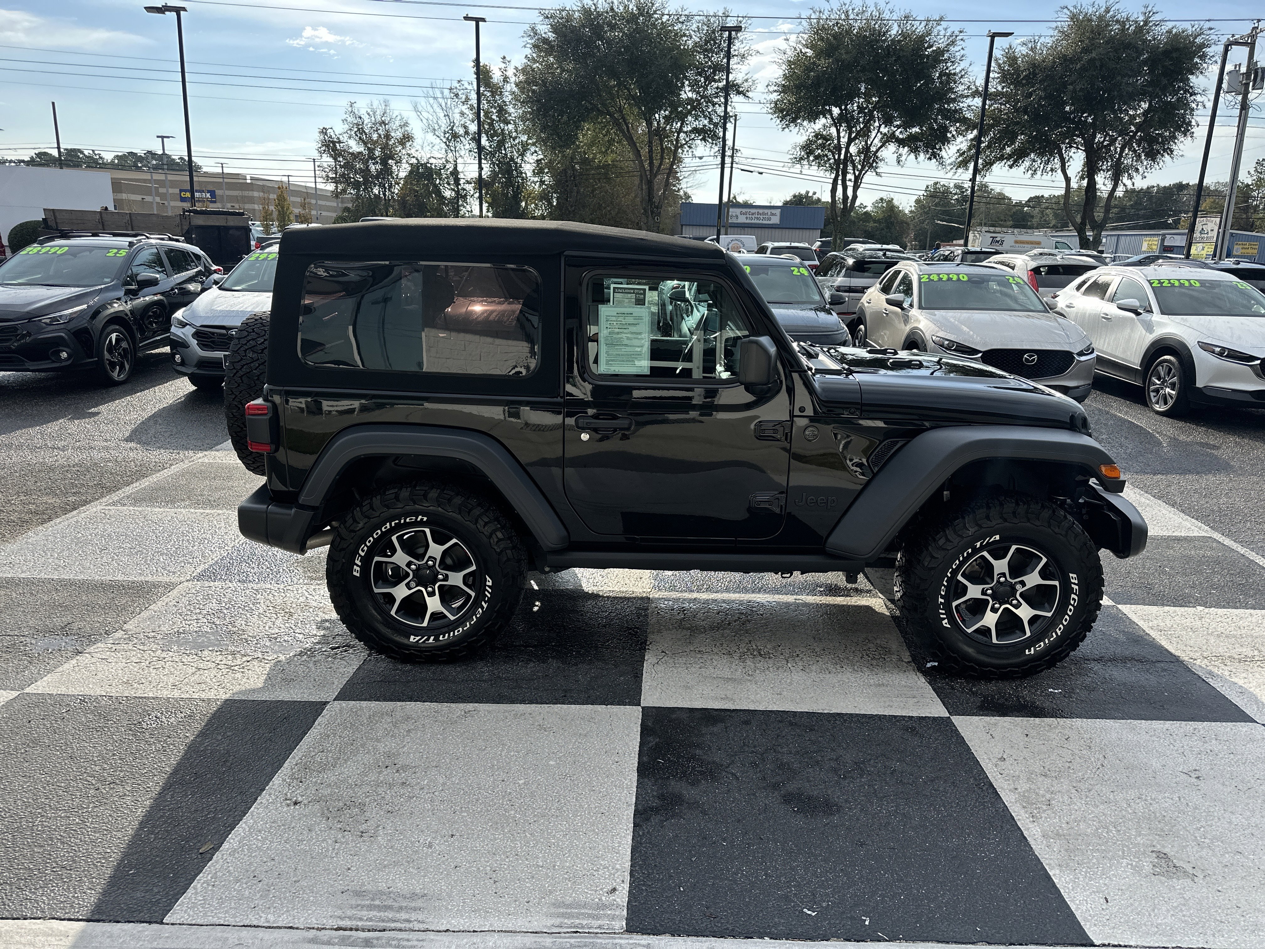 Used 2024 Jeep Wrangler Sport S image 3