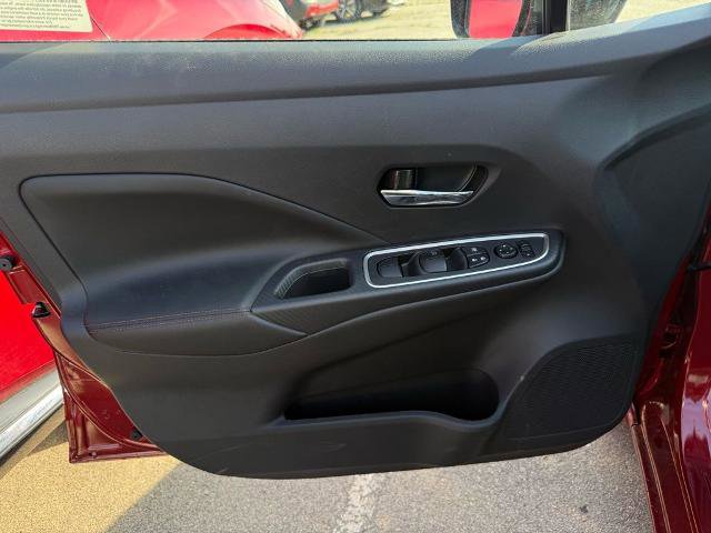 New 2025 Nissan Versa SR w/ Trunk Package image 18