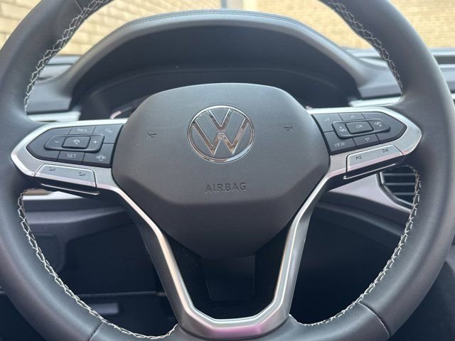 Used 2023 Volkswagen Atlas SE w/ Panoramic Sunroof Package image 34