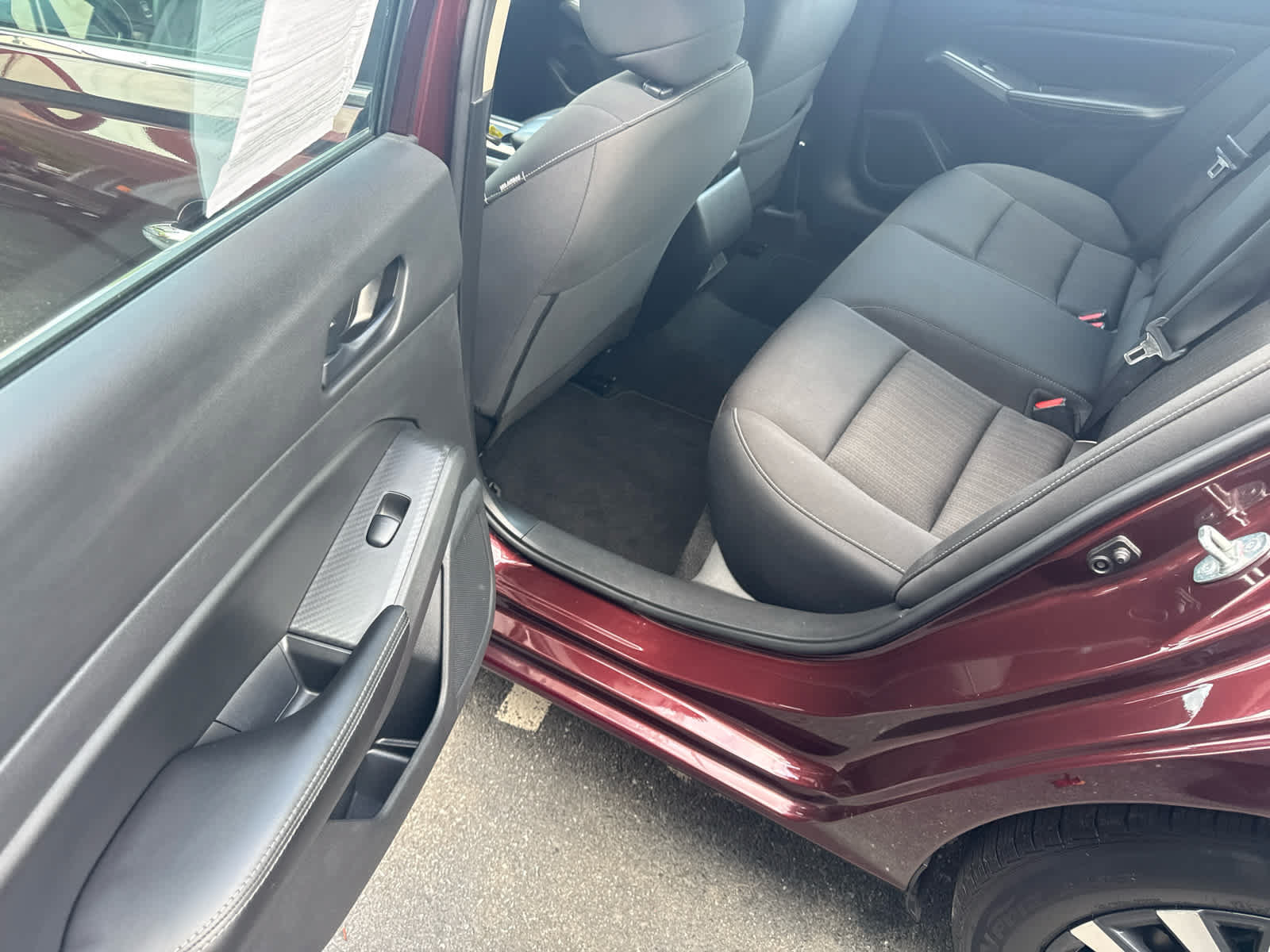 Used 2024 Nissan Altima 2.5 SV FWD image 20